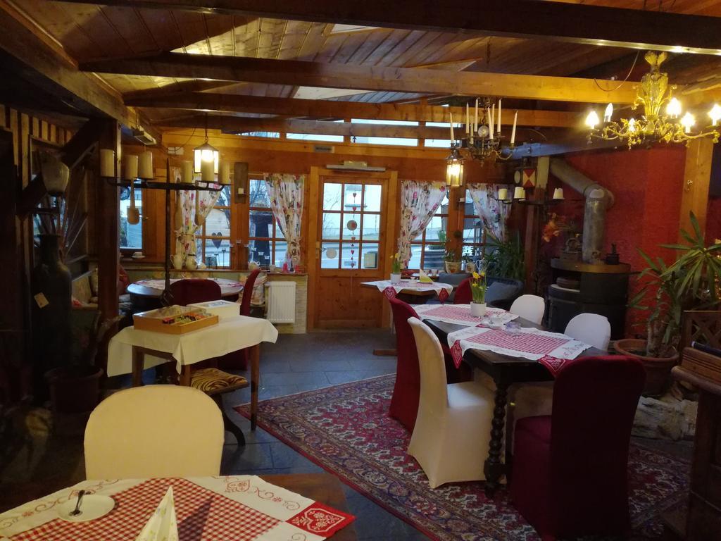 Alte Schreinerei-Auberge Harlekin Randegg Luaran gambar